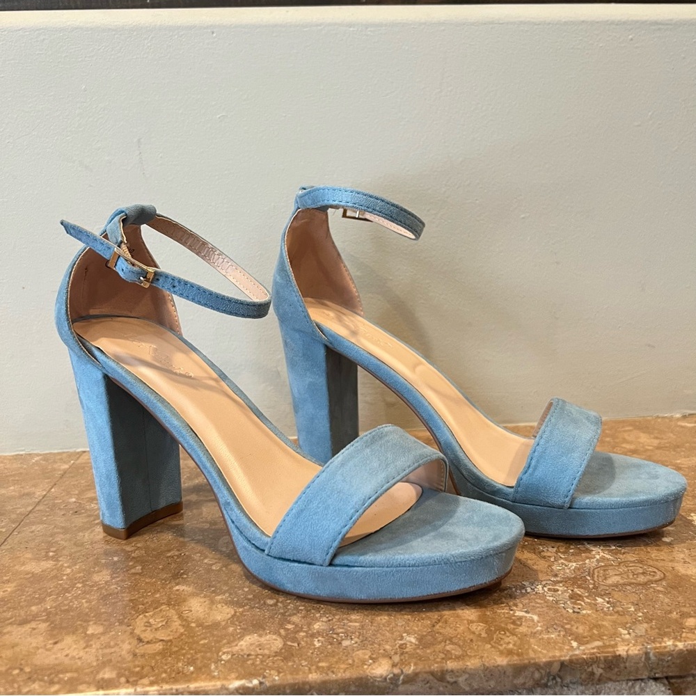 Lov Mark sky blue suede chunky heels size 7.5